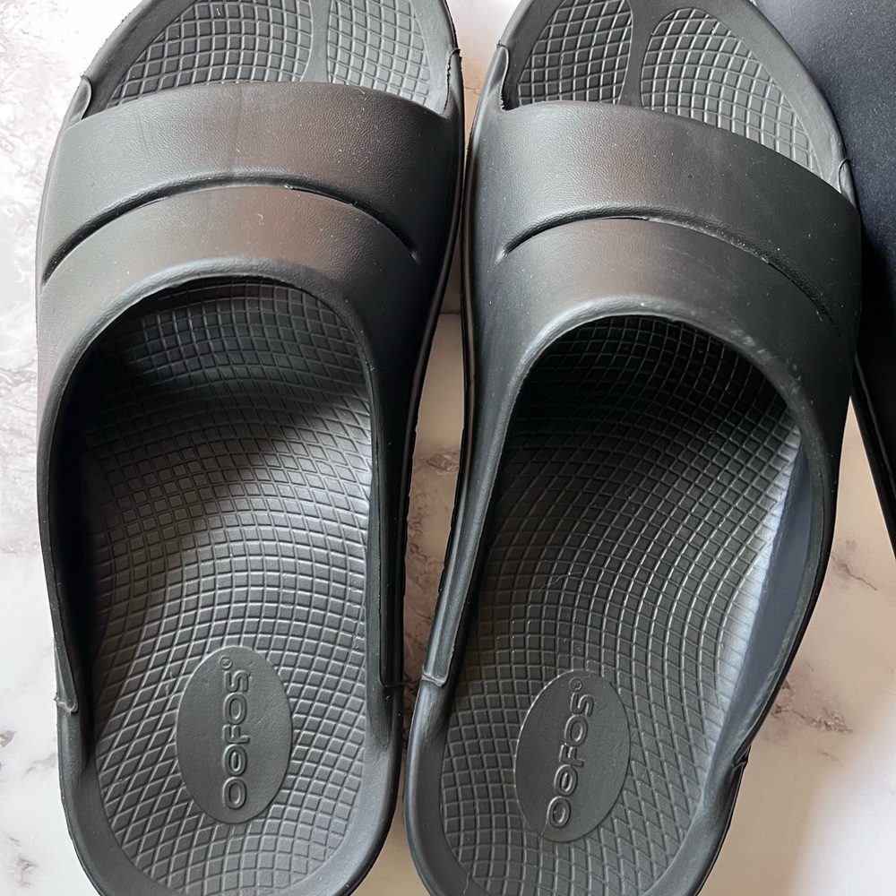 OOFOS Black Ooahh Slide Sandals